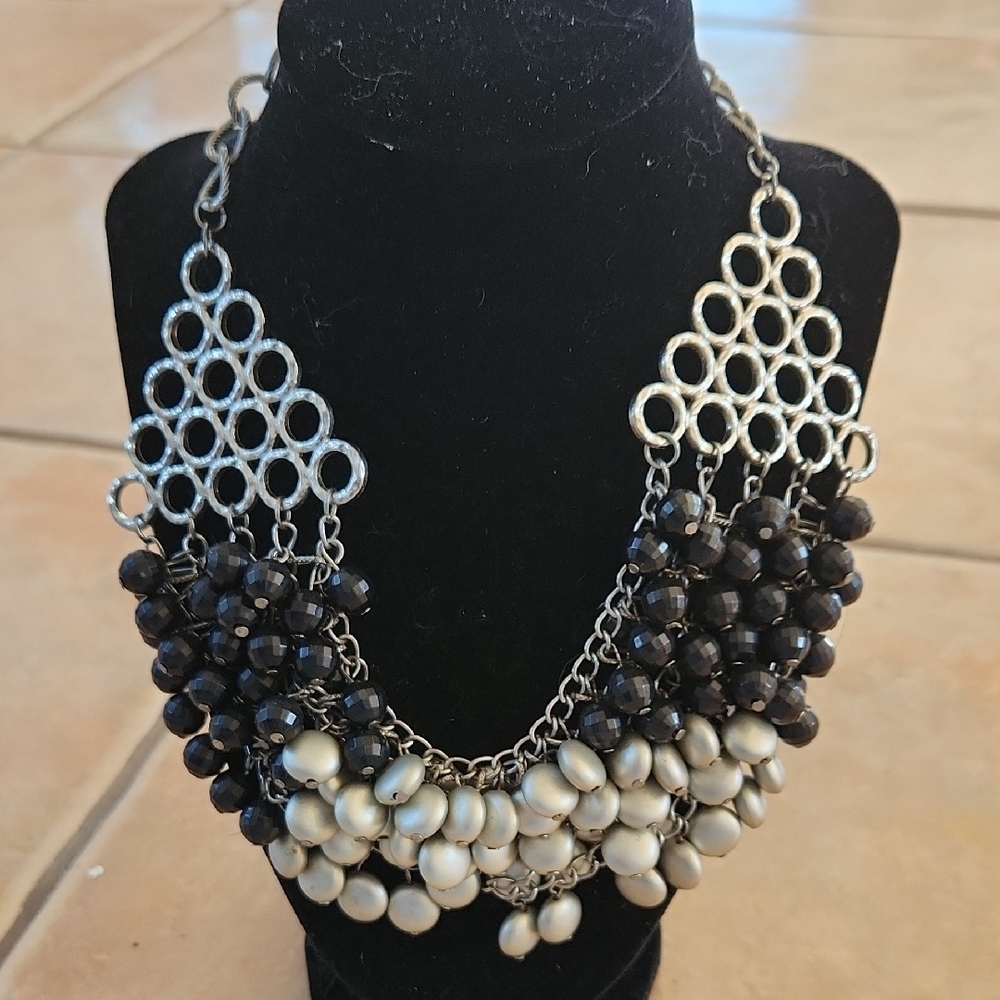 Vintage Elegant Black and Silver Statement Necklace